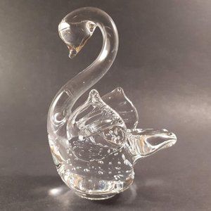 Vintage Large glass Swan paperweight/figurine